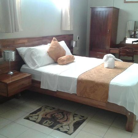 איקיטוס Hotel Golden Star מראה חיצוני תמונה