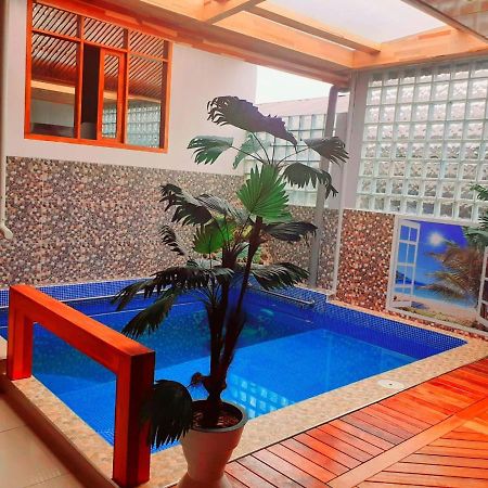 איקיטוס Hotel Golden Star מראה חיצוני תמונה