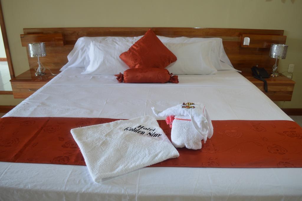 איקיטוס Hotel Golden Star מראה חיצוני תמונה