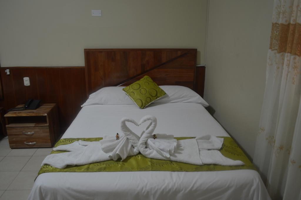 איקיטוס Hotel Golden Star מראה חיצוני תמונה