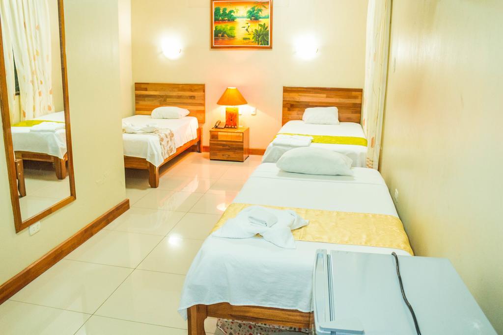 איקיטוס Hotel Golden Star מראה חיצוני תמונה