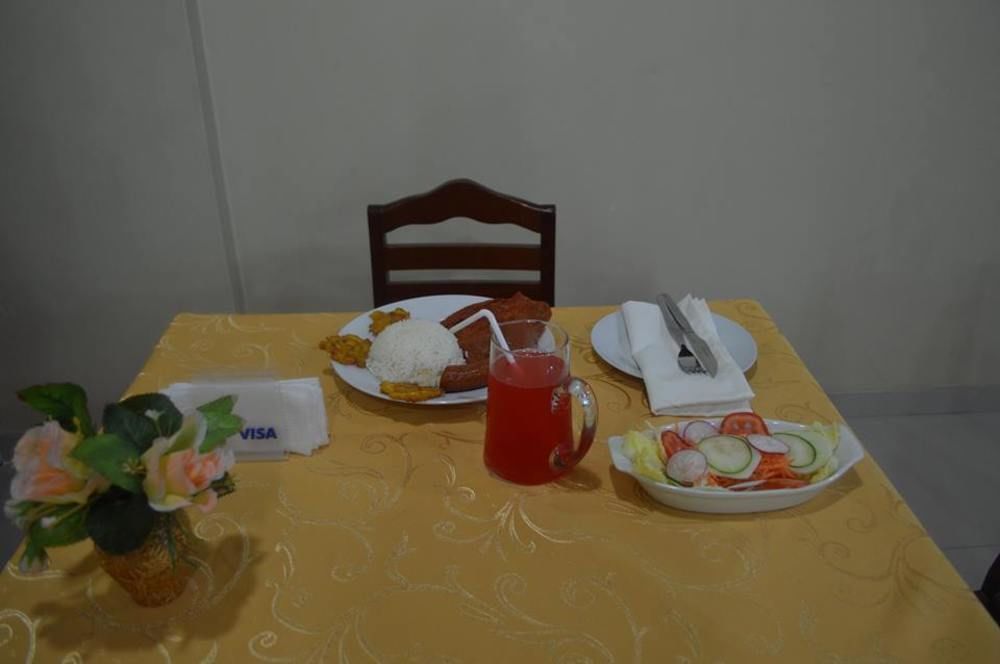 איקיטוס Hotel Golden Star מראה חיצוני תמונה