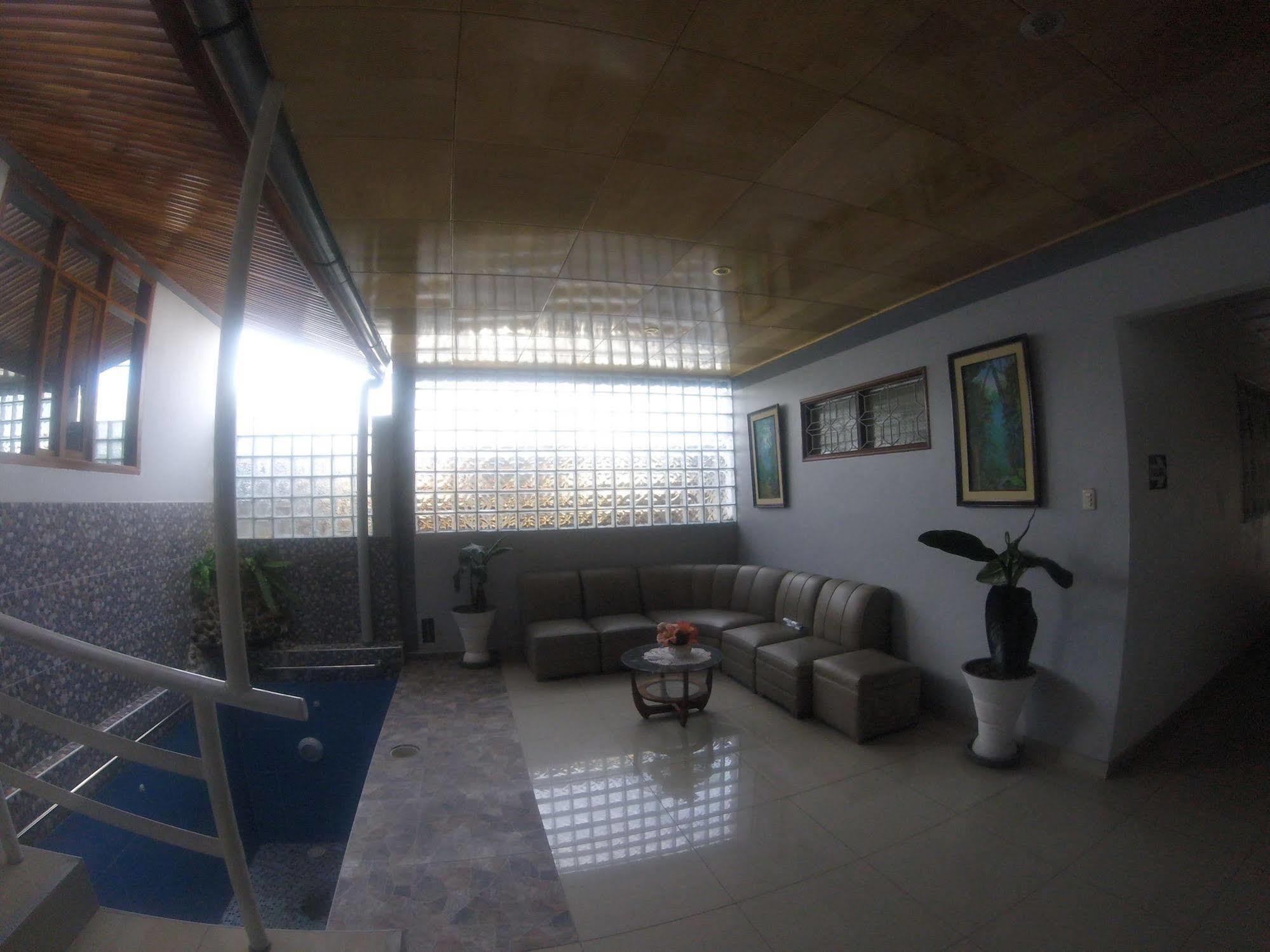 איקיטוס Hotel Golden Star מראה חיצוני תמונה