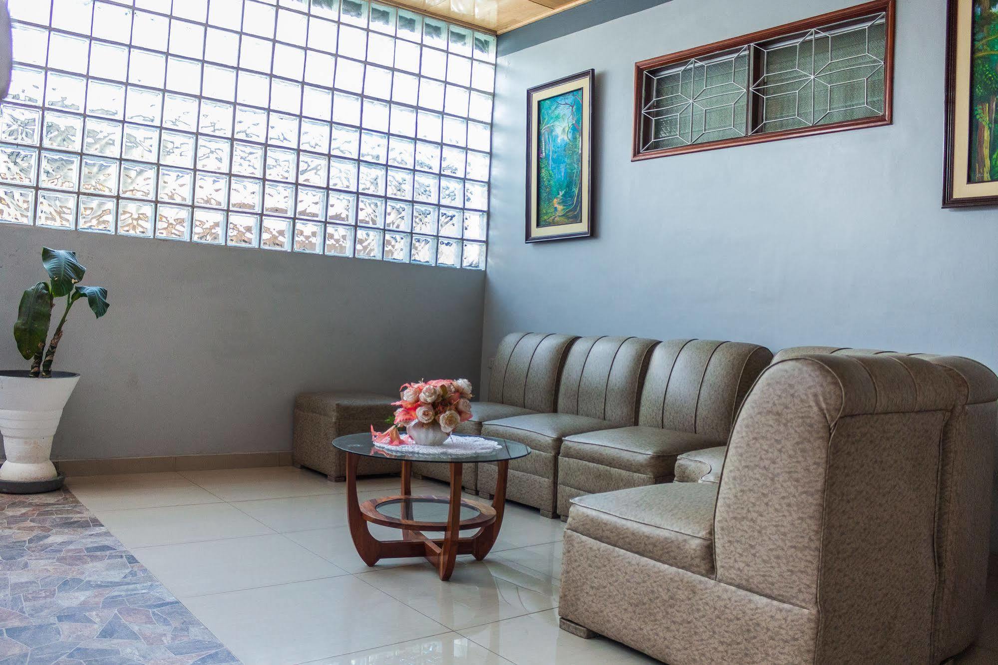 איקיטוס Hotel Golden Star מראה חיצוני תמונה