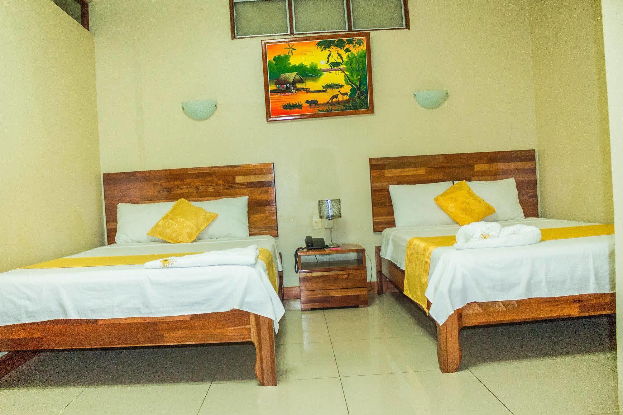 איקיטוס Hotel Golden Star מראה חיצוני תמונה